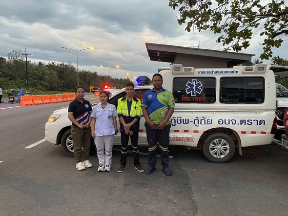 ภารกิจเร่งด่วน! EMS หนองเสม็ด พร้อมประจำจุด "ด่านเนินสูง" 📍